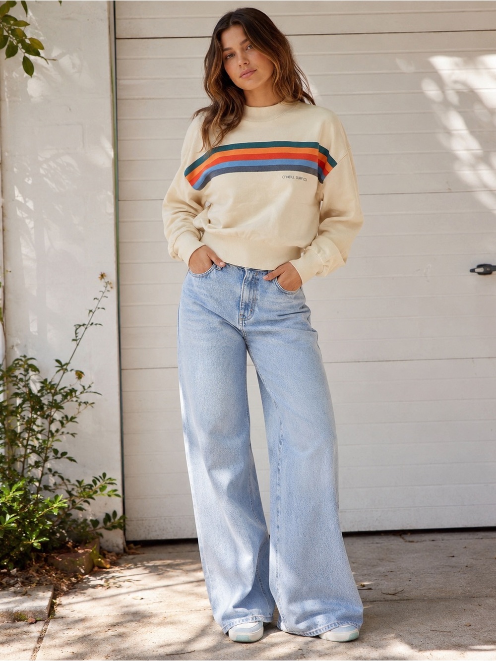 O’Neill Women’s Cropped Sweatshirt Size XS Retro Stripe Cream Surf Crewneck